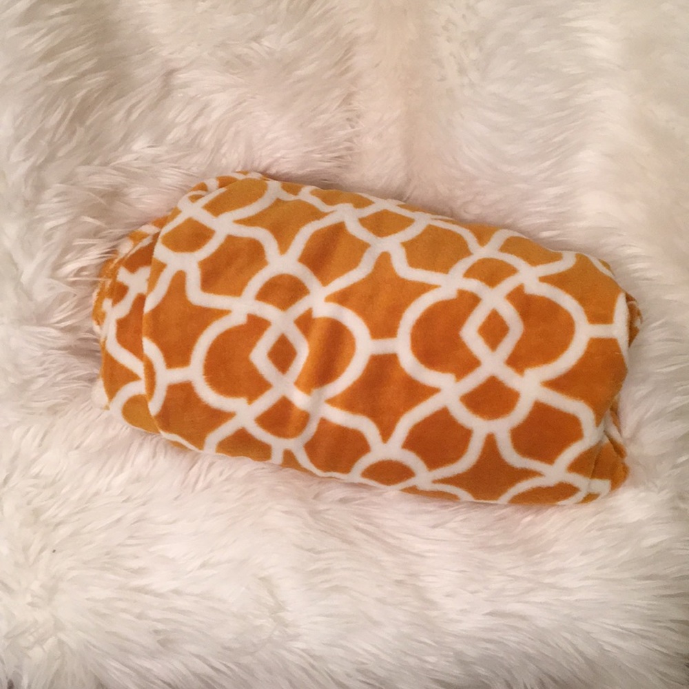 UT FANS.. Plush Throw Blanket